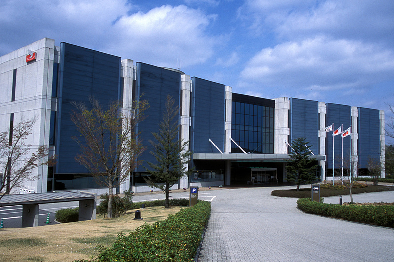 3月に開館20周年を迎えるホンダコレクションホールの外観
