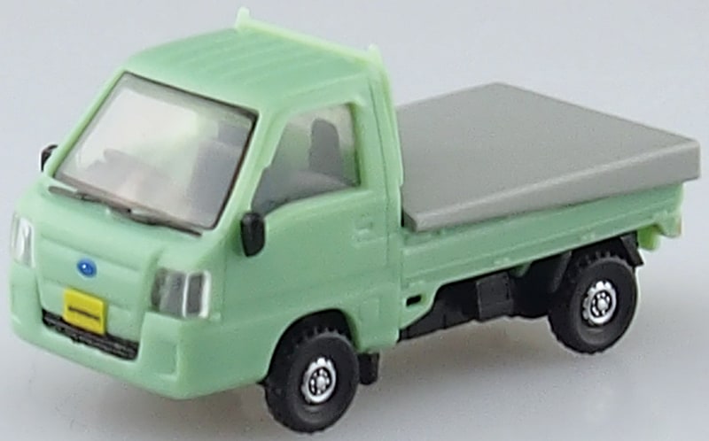 ボディカラーなどの違いにより、「青（ノーマル）（左）、「白（シート付）」（中央）、「緑（シート付）」（右）など全5種類を用意（画像は試作品）