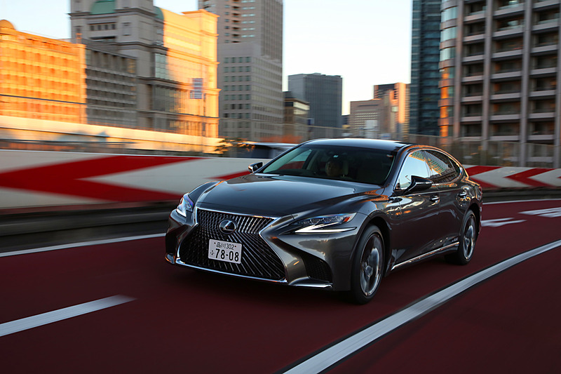 都内中心部から都市高速、東名高速と走行