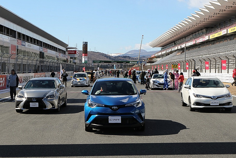 ハイブリッドカーやディーゼルエンジン搭載車などの“エコカー”で、「速さ」と「燃費」を競い合う「Eco Car Cup」の参加チームを募集中