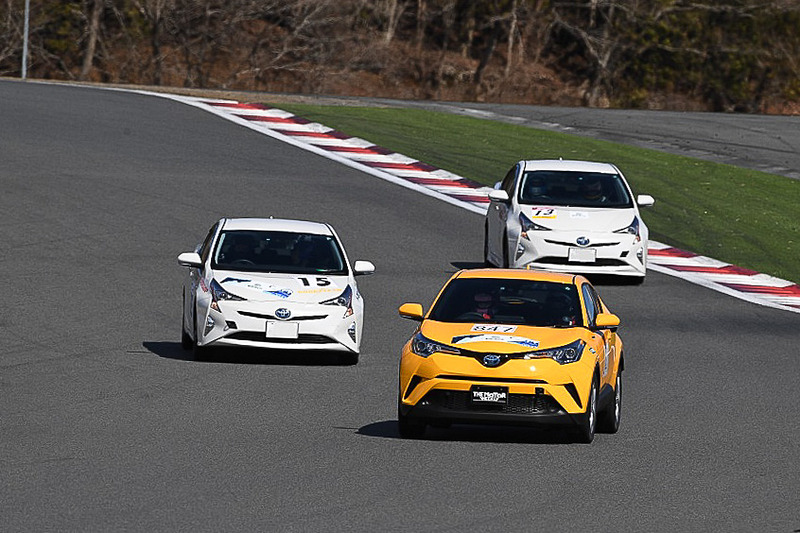 レースではコース内で競う「速さ」だけではなく、エコラン具合を示す「燃費」もポイント化して総合成績が決定される