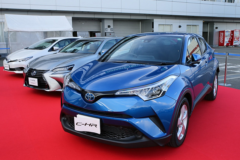 パドックエリアではトヨタ自動車のニューモデル展示なども行なわれる