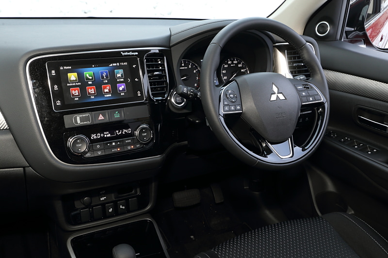 アウトランダーのインパネまわり