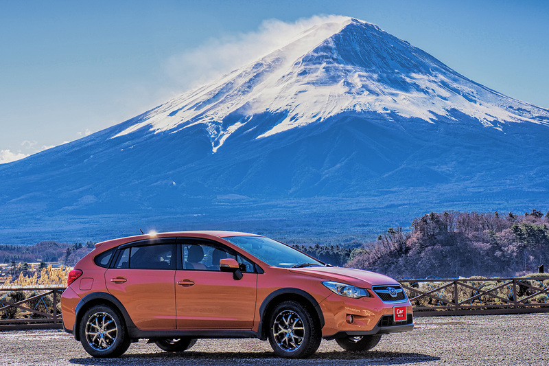 新倉山浅間公園で五重塔と富士山を撮影したあと、同じく河口湖畔の大石公園で富士山とスタッドレスタイヤを新調した「XV」で記念撮影