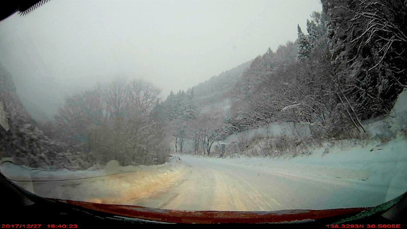 須坂から菅平高原を経由して上田に抜ける山道のドラレコ映像の静止画キャプチャ
