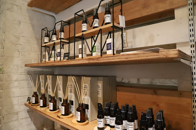 種類が豊富に取りそろえられたアロマは、オーストラリアの調香師に香りを作ってもらったという