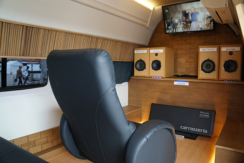 パイオニアはオーディオの試聴体験やVR体験コーナーを用意