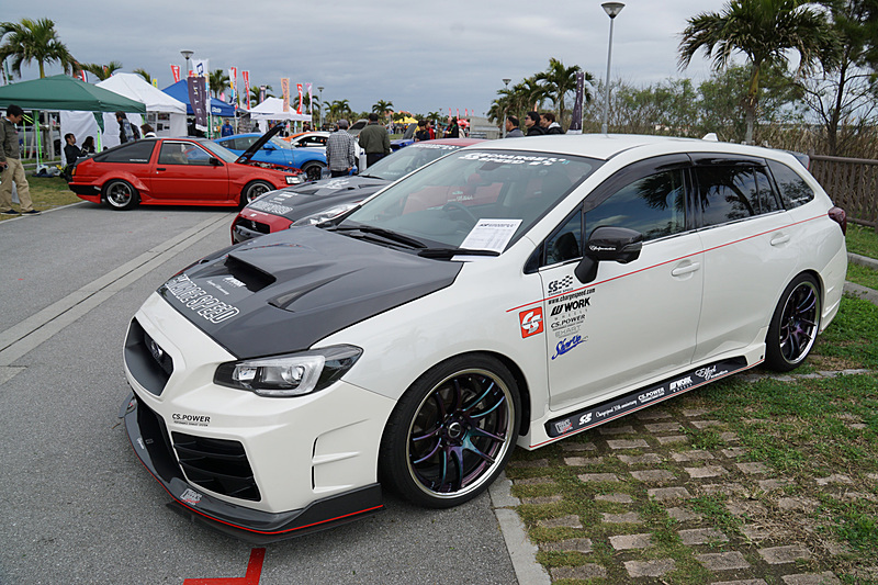 チューニングカーやドリフト車両の展示