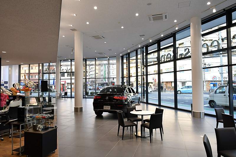 セレモニー用に店内中央にスペースが設けられていた