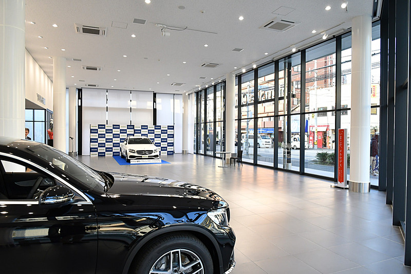 セレモニー用に店内中央にスペースが設けられていた