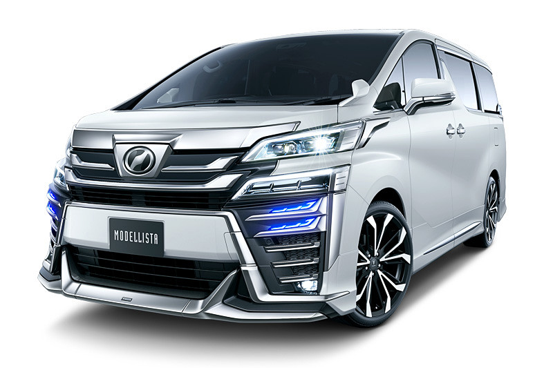 “Dynamic Presence（ダイナミック プレゼンス）”をコンセプトに、エアロキットやアドバンスドフェイススタイル、ヘッドライトガーニッシュなど、“比類なき存在感を放つ”というカスタマイズパーツを装着