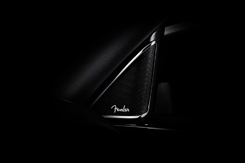総出力400Wで、10チャンネル・9スピーカーを備えるプレミアムサウンドシステム“Fender Sound”
