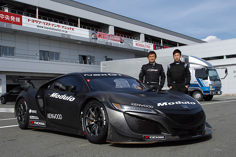 車両との記念撮影