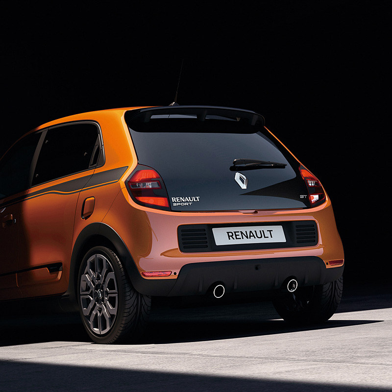 最高出力109PS/5750rpm、最大トルク170Nm/2000rpmを発生する直列3気筒DOHC 0.9リッターターボエンジンを搭載。ボディサイズは3630×1660×1545mm（全長×全幅×全高）