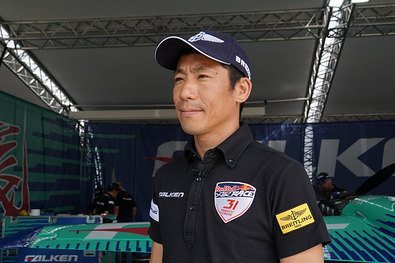 Team FALKENの室屋義秀選手