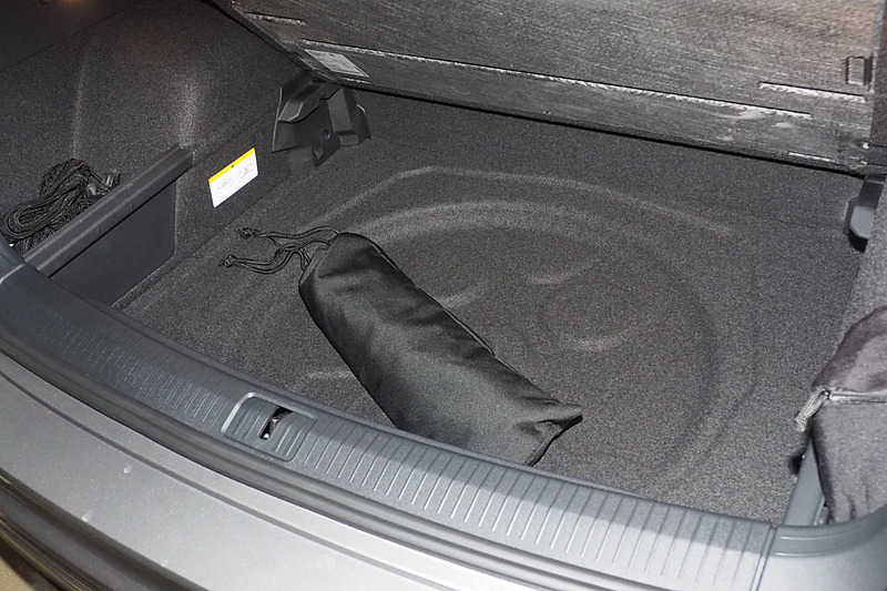 通常のティグアンの様子。スペアタイヤを搭載していない