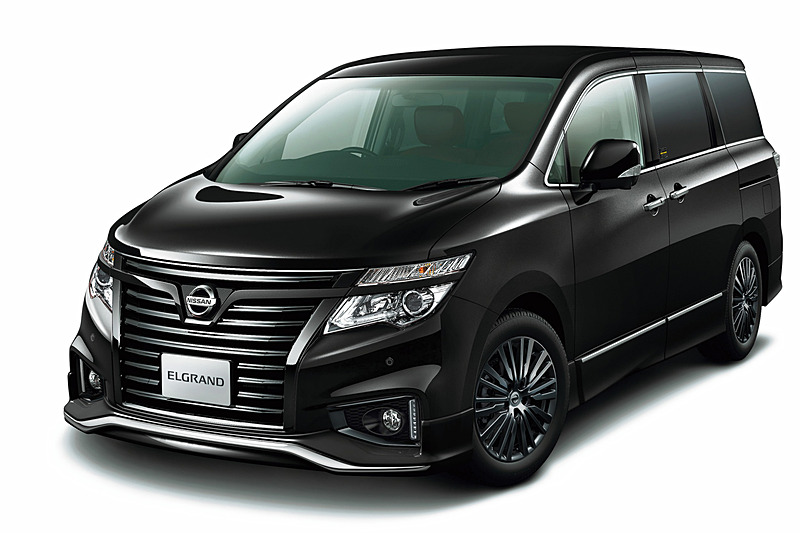 ELGRAND Highway STAR Jet Black URBAN CHROME