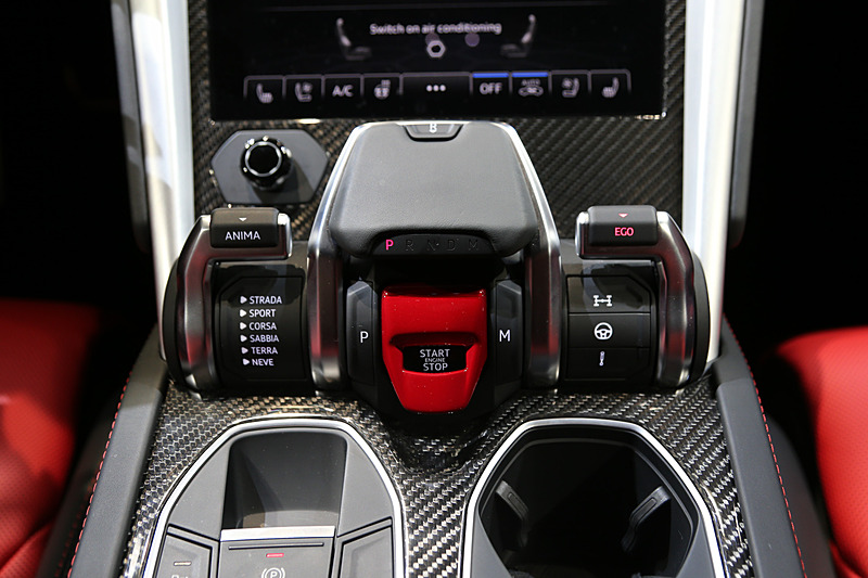 4座仕様のインテリア