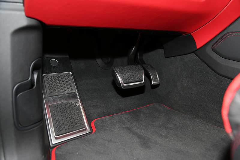 4座仕様のインテリア