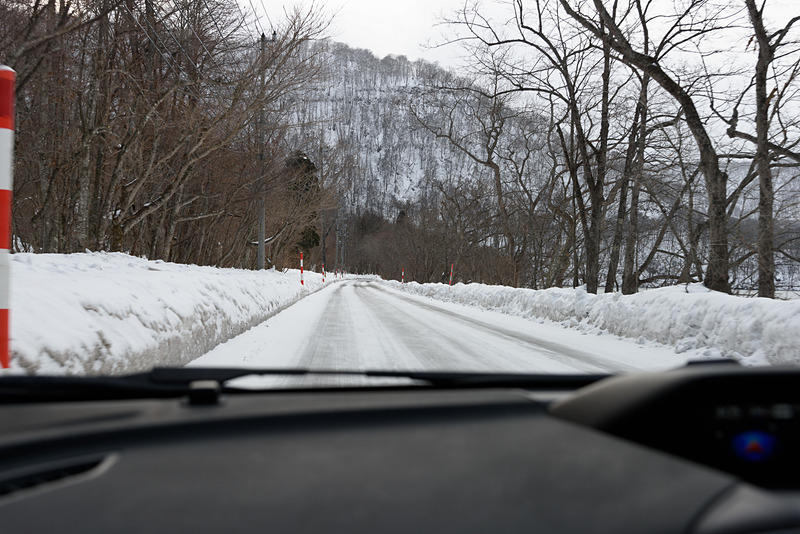 蔦温泉を越えて、十和田湖近辺へ。この辺りはきれいな圧雪路