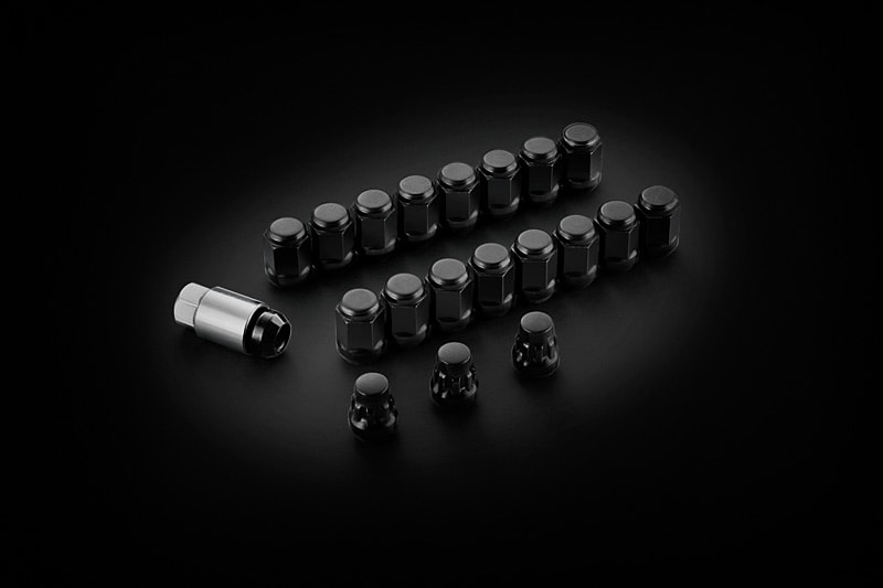 「専用ホイールナット＆ロックセット」（1万5120円）