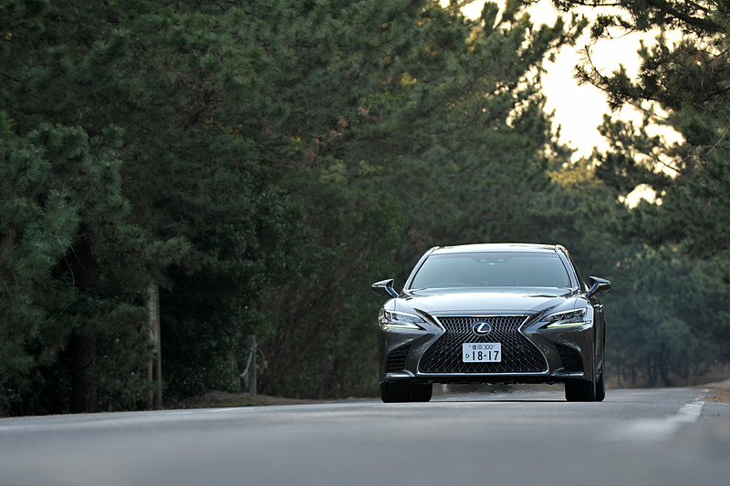 LS500“version L”