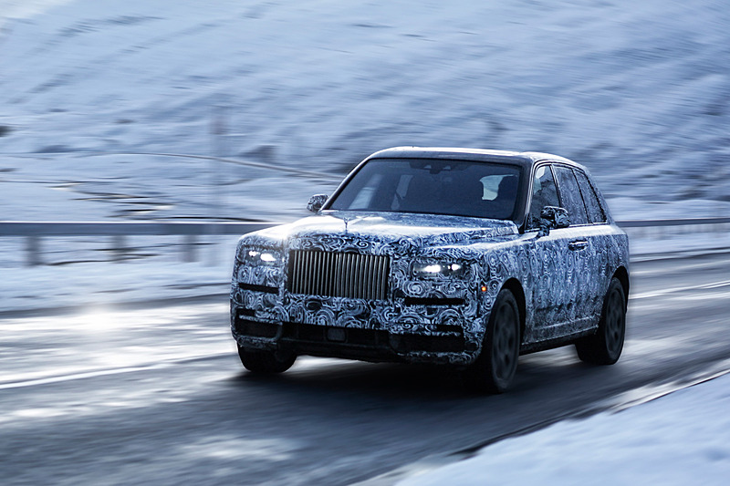 新型SUV「CULLINAN」のテスト車両