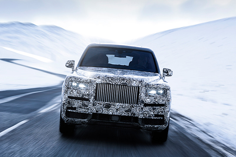 新型SUV「CULLINAN」のテスト車両