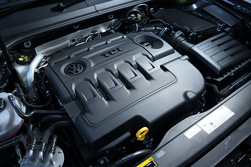 新開発の直列4気筒DOHC 2.0リッターディーゼルターボ「EA288」エンジン