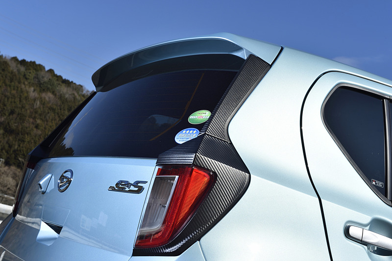 風の抵抗を減らすデザインや空力パーツの装着で、従来のミラ イースから－3％の空気抵抗値を達成した