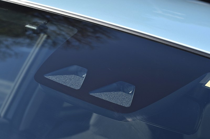 衝突回避支援システム「スマートアシストIII」を標準装備