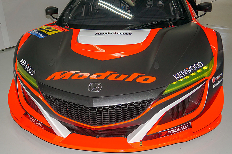 34号車 Modulo KENWOOD NSX GT3のカラーリング