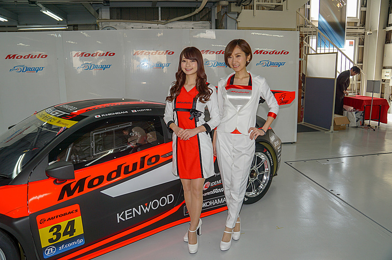 Moduloスマイルのお2人。左から安藤麻貴さん、水村リアさん