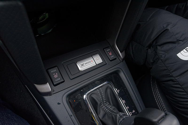 下り坂で、中央に見えるX-MODEのボタンをON