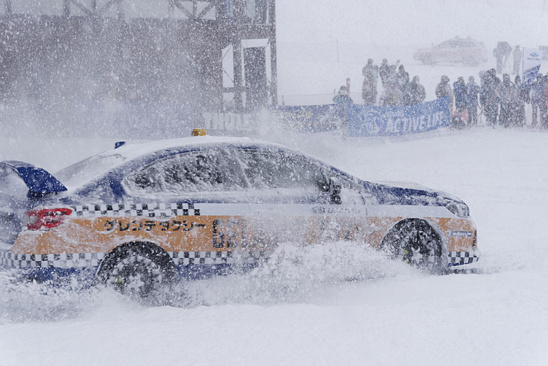 新井選手によるデモンストレーション