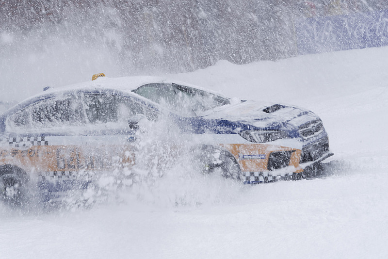 新井選手によるデモンストレーション