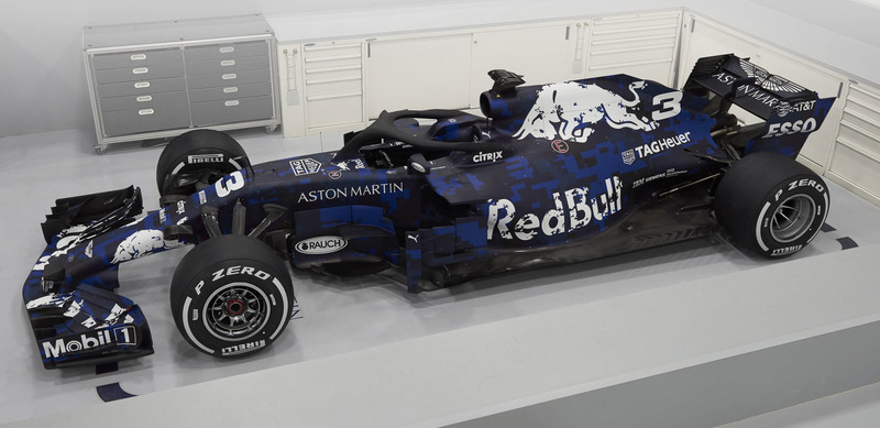 Aston Martin Red Bull Racing TAG-Heuer RB14