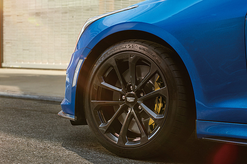 アフターミッドナイトダークフィニッシュ鍛造アルミホイール