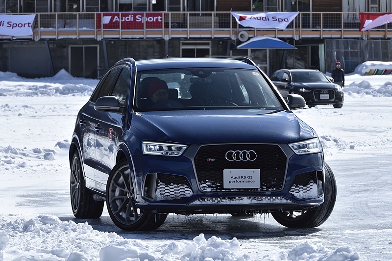 ハンドリング路では「S4 アバント」「RS 6 アバント」「SQ5」「RS Q3」でトレーニング走行
