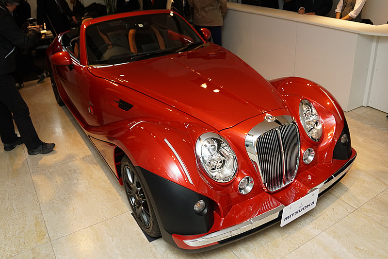 クルマの基本部分は「ロードスター」をベースにしている。最高出力96kW（131PS）/7000rpm、最大トルク150Nm（15.3kgm）/4800rpmを発生する直列4気筒 1.5リッター直噴エンジンを搭載