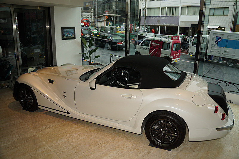 幌を上げた状態