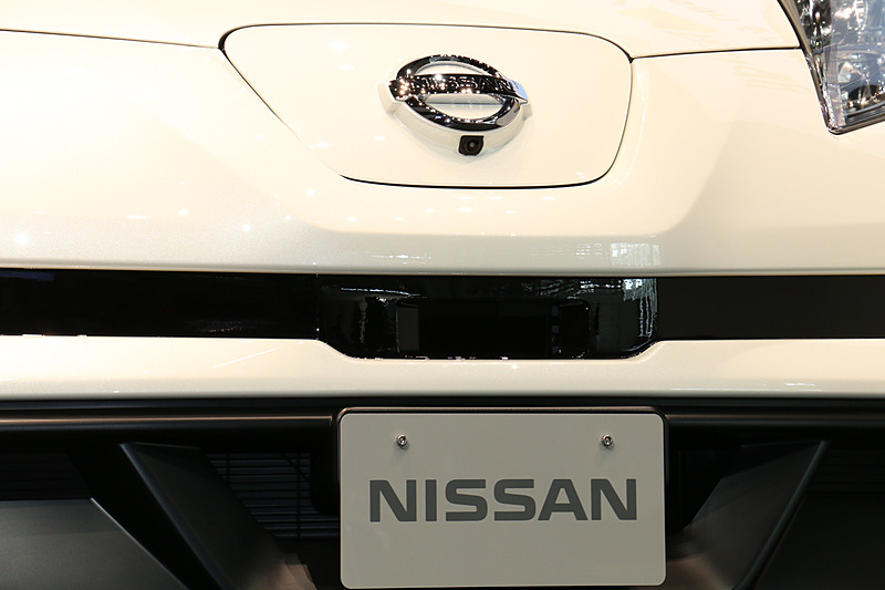 車両の前後とBピラー上部に広角カメラを設置。これは自動運転用ではなく、運行管理を行なうセンターの担当者が、何かのトラブルが発生したときなどに車両周辺の状況を確認するために使われる