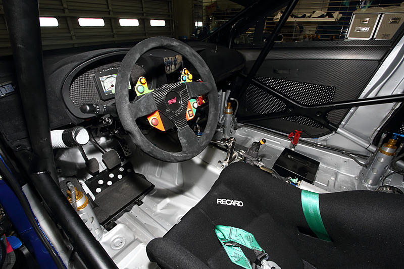 左足ブレーキの操作性を向上