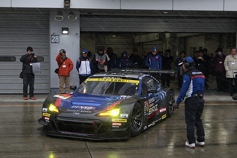 雪の中のシェイクダウンとなったSUBARU BRZ GT300