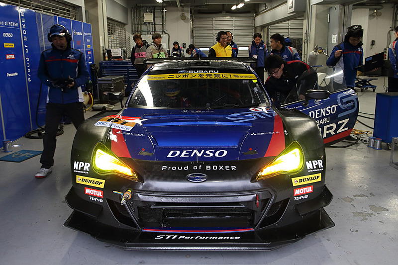 雪のため2周で走行を中止