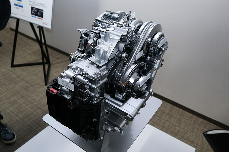 会場で展示されたDirect Shift-CVTのカットモデル