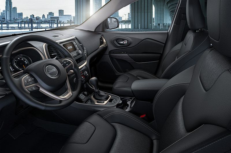 チェロキー・ナイトイーグルのインテリア