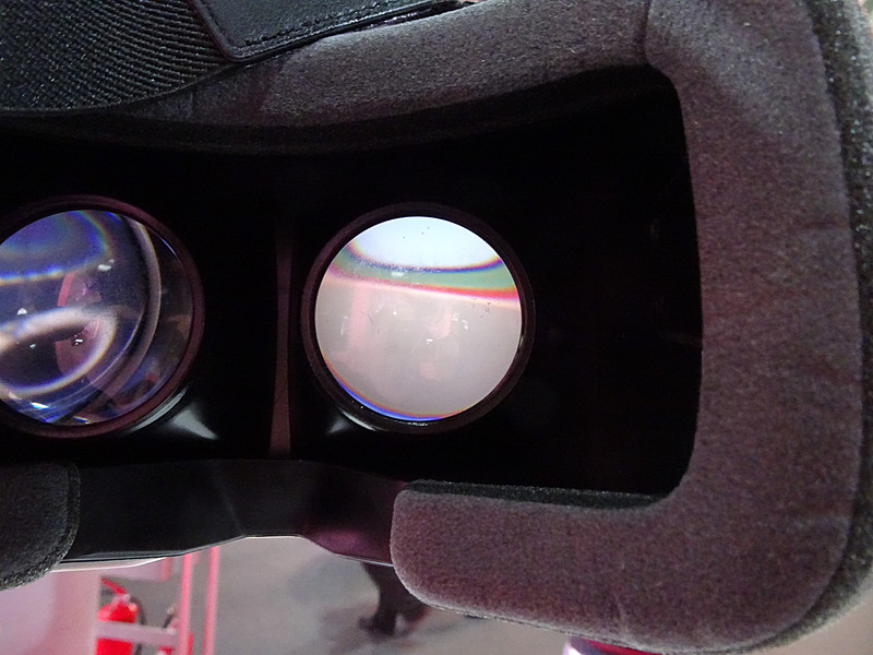 360度カメラで撮影した映像を、VR HMDで楽しむことができる