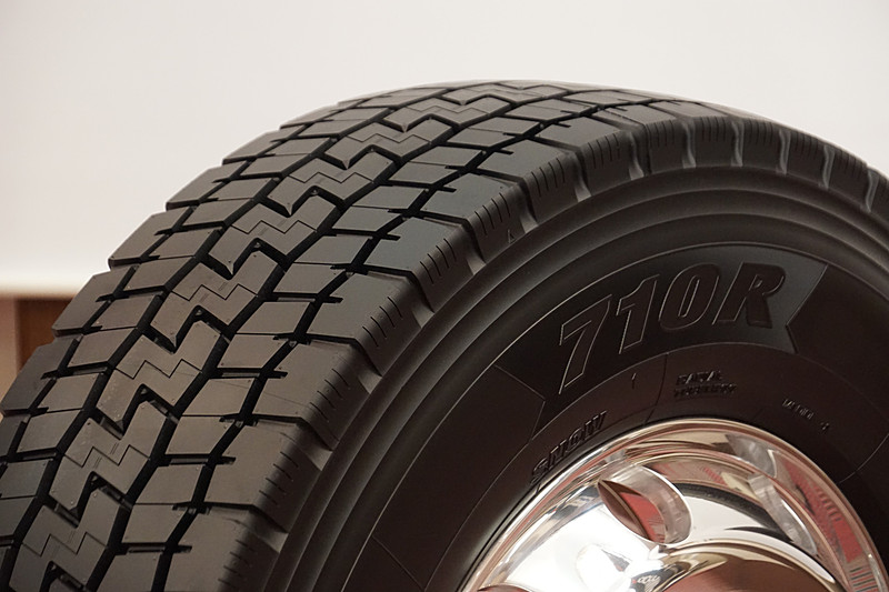 トラック・バス用オールシーズンタイヤ「710R」