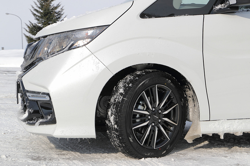 ステップワゴン Modulo Xのタイヤサイズは205/55 R17。試乗した全車で横浜ゴム「iceGUARD 6」を装着し、条件をそろえた